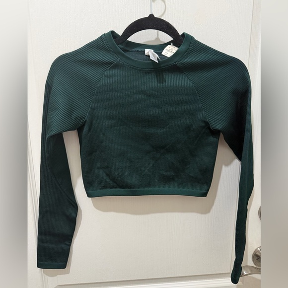 Offline by Aerie Forest Green Long Sleeve Crop Top - Picture 2 of 5